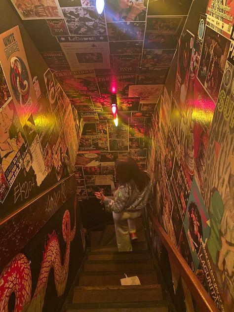 #instagram #inspo #girl #aesthetic #vibe #club Cavern Club Aesthetic, Counter Culture Aesthetic, 80s Night Club Aesthetic, Tokyo Club Aesthetic, 2000s Clubbing Aesthetic, Punk Club Aesthetic, Y2k Clubbing Aesthetic, Old Club Aesthetic, Euro Club Aesthetic