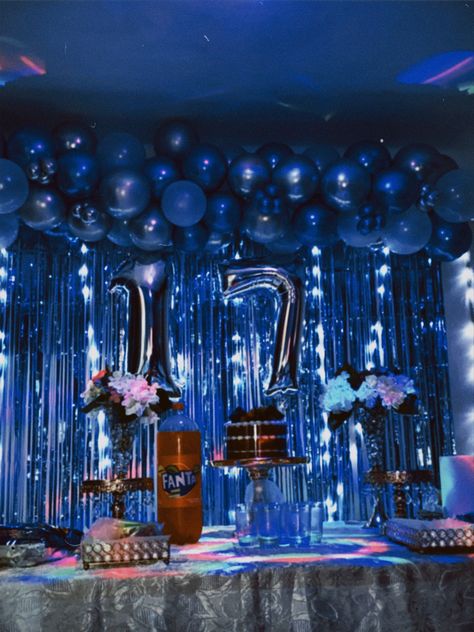 Disco And Denim Party, Blue Disco Theme Party, Blue Disco Birthday Party, Blue Birthday Party Aesthetic, Birthday Themes Blue, Blue Theme Party Decorations, Royal Blue Birthday Party Decorations, 18th Birthday Party Ideas Theme Decoration, Mama Mia Birthday Theme