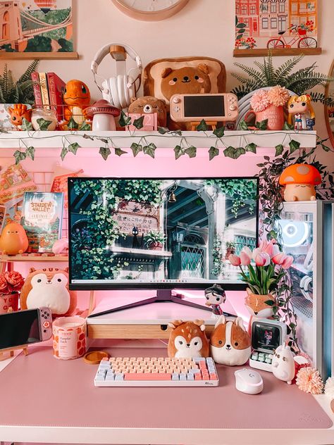 Colourful Desk Setup, Pink And Green Pc Setup, Pink And Green Gaming Setup, Cozy Office, Whimsical Bedroom, Cozy Desk, Gamer Room Decor, Desktop Setup, Desk Inspiration