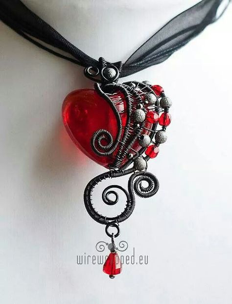 .. Gothic Heart, Red Gothic, Magical Jewelry, Steampunk Jewelry, Fantasy Jewelry, Gothic Jewelry, Wrapped Pendant, Wire Wrapped Pendant, Cute Jewelry