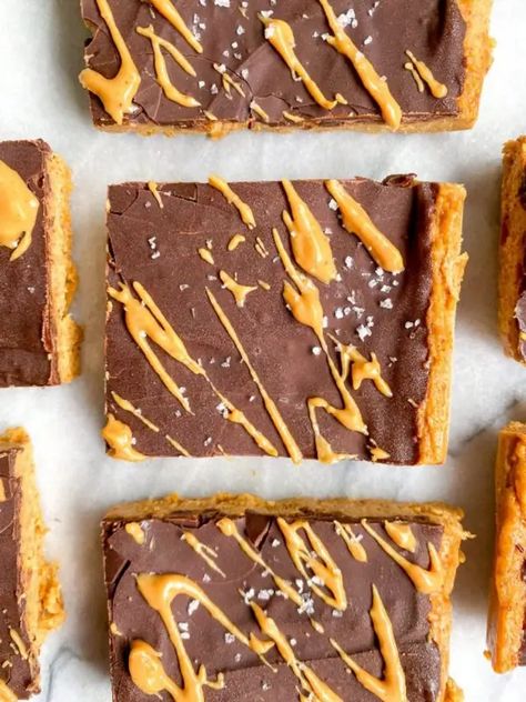 No-Bake Peanut Butter Pumpkin Bars Peanut Butter Snacks Easy, Pb Bars, Copycat Desserts, Healthy Pumpkin Bars, Healthy Pumpkin Cheesecake, Homemade Granola Bars Healthy, Pumpkin Breakfast Recipes, Best Pumpkin Recipes, Pumpkin Cakes