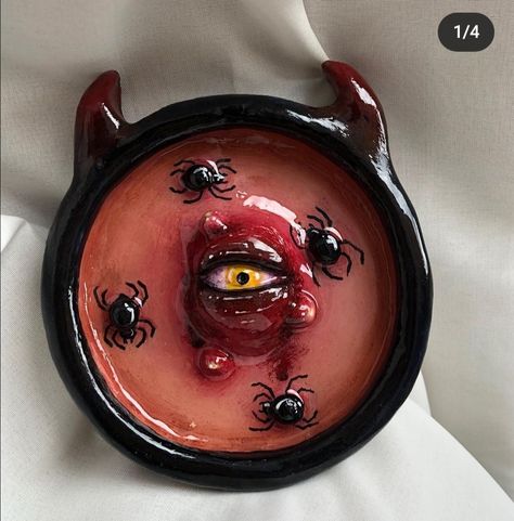 Ceramics Ashtray, Clay Jewellery Holder, Spooky Eyes, Pumpkin Spooky, Sculpture Art Clay, Clay Diy Projects, How To Make Clay, Clay Crafts Air Dry, Pottery Crafts