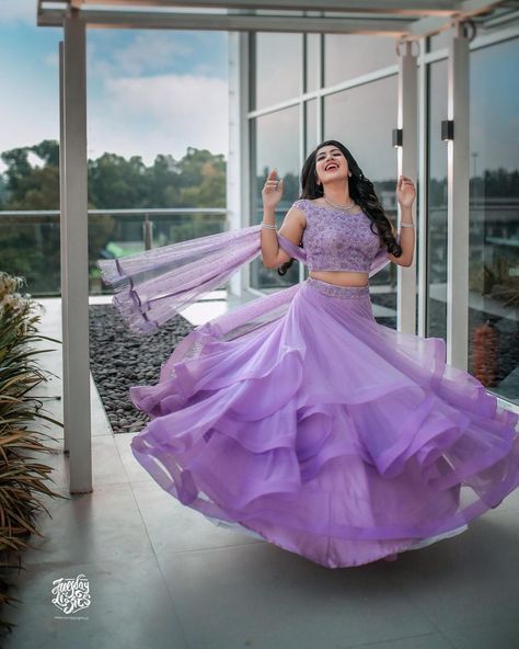 Impeccable Lavender Lehengas For Year 2021 Intimate Wedding Season For Our Real Brides To Get Beautiful Look! Lavender Colour Lehenga, Lavender Colour Dress, Lavender Gowns, Trending Lehenga Designs, Lavender Color Dress, Lavender Lehenga, डिजाइनर कपड़े, Lavender Gown, Engagement Lehenga