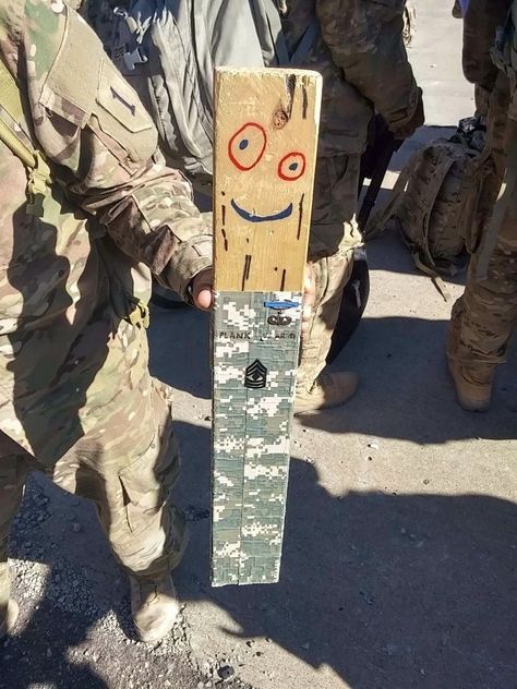 80s and 90s kids know this guy! Plank!! Thanksgiving Military, Military Memes, Army Humor, Ed Edd N Eddy, Military Humor, The Army, Funny Comics, Happy Thanksgiving, Funny Cute