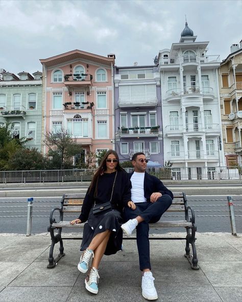 Ezgi Findik on Instagram: “We miss you istanbul 🏹” Istanbul Couple Photography, Istanbul Instagram Photos, Istanbul Outfit Ideas, Istanbul Couple, Istanbul Photo Ideas, Istanbul Photoshoot, Istanbul Pictures, Turkey Photography, Brown Sequin Dresses