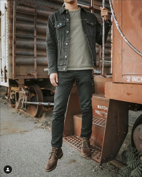 Men’s Lumberjack Style, Work Boots Outfit Men, Outdoorsy Style Men, Work Boots Outfit, Mens Outfits With Boots, Lumberjack Outfit, Black Denim Jacket Men, Outdoor Fits, Denim Jacket Men Outfit