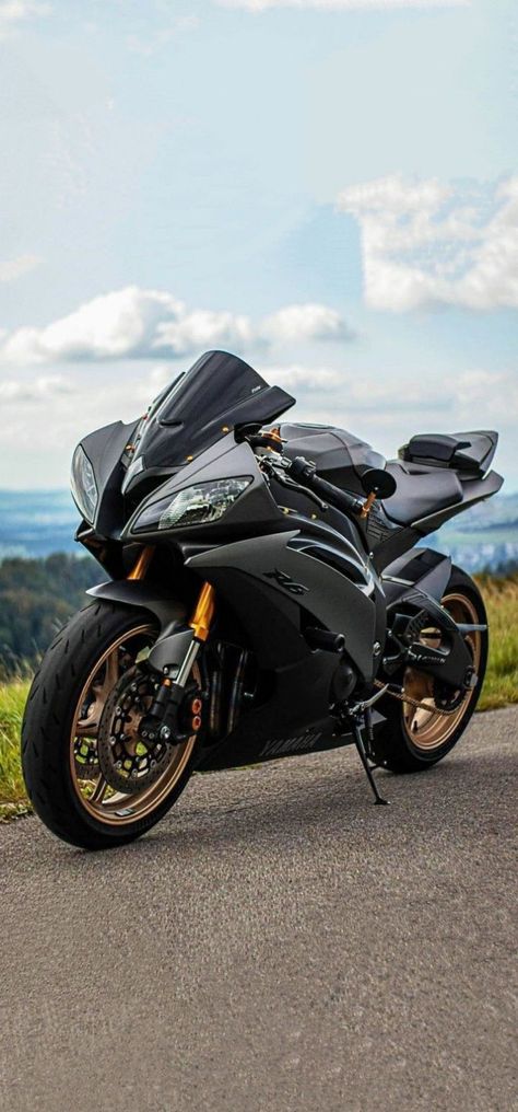 yamaha R6 Yamaha R6 Black, Motor R6, R6 Wallpaper, Yamaha Sr400, Image Moto, Bike Pictures, Yamaha Bikes, Pretty Bike, Yamaha R6