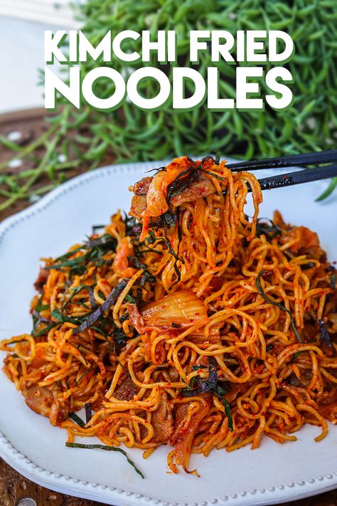 Traditional Kimchi Recipe, Vegan Kimchi Recipe, Kim Chee, Starchy Sides, Kimchi Noodles, Fried Noodles Recipe, Chinese Beef, Vegan Kimchi, Seonkyoung Longest