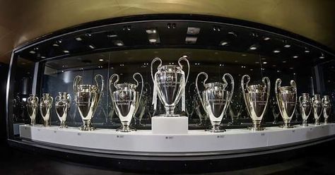 Trophy Cabinets, Real Madrid Champions League, Trophy Display, Santiago Bernabeu, Zinedine Zidane, Gareth Bale, Football Fans, Champions League, Real Madrid