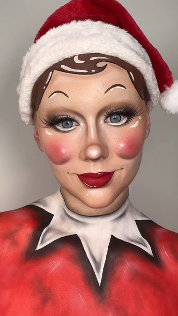 Elf Make Up, Bodypainting, Mrs Claus Makeup Ideas, Christmas Character Makeup, Elf Face Paint, Elf On The Shelf Makeup, Creative Christmas Makeup Ideas, Creative Christmas Makeup Looks, Elf Makeup Looks