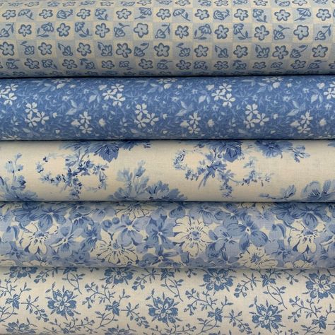 Toile Fabric Shabby Chic, Cotton Floral Fabric, Fabric Print Ideas, Blue Fabric Patterns, Blue Sewing Aesthetic, 100% Cotton Fabric, Light Blue Floral Bedroom, Aesthetic Fabric Prints, Cotton Fabrics Textiles