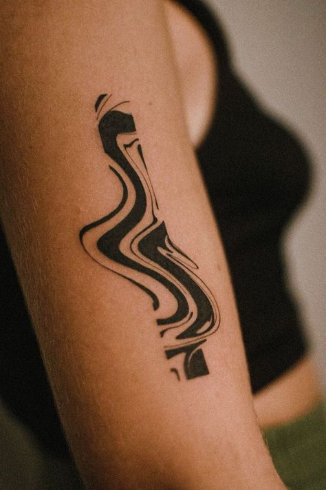 Tattoo Abstract Tattoo Men, Astronomical Tattoo, Swirly Tattoo, Unique Minimalist Tattoo, Simple Tattoo Ideas, Tattoos Cool, Swirl Tattoo, Inspo Tattoo, Cyberpunk Tattoo