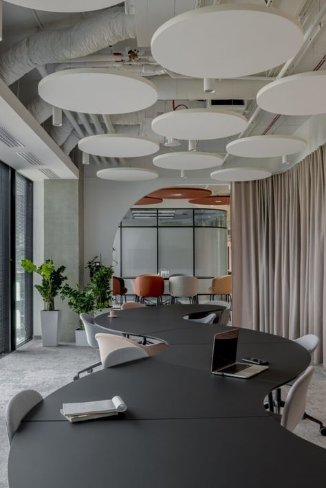 » Sanofi office by The Design Group Architect Office Interior Design Modern, Open Ceiling Office, Innovation Aesthetic, Technology Office Design, Architect Aesthetic, High Desk, Nature And Technology, Styl Hampton, Acoustic Ceiling Panels