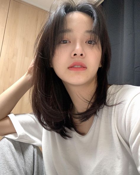 Hair Style Korea, Kim Sejeong, High Ponytails, Asia Girl, Aesthetic Themes, Dream Hair, Korean Actress, Hairstyles Haircuts, Aesthetic Girl