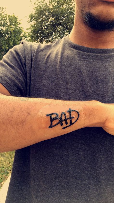 Michael Jackson Bad Tattoo Michael Jackson Bad Tattoo, Michael Jackson Tattoo Ideas, Michael Jackson Hat, Mj Tattoo, Michael Jackson Tattoo, Bad Michael, Inspo Tattoo, Mj Bad, Tattoo Concepts