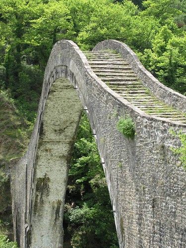 Plaka-Brücke, Ioannina, Epirus, Greece | Inge Kanakaris-Wirtl | Flickr Epirus Greece, Old Bridges, Stone Bridge, Holiday Places, Bridge Building, Old Bridge, Bridge Design, Old Stone, Greece Travel