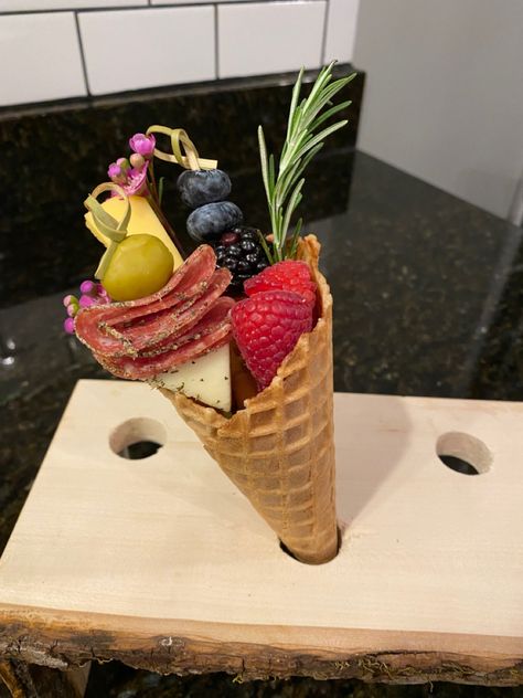 Charcuterie Cones Diy, Charcuterie Truck, Cone Appetizers, Polo Tailgate, Grab And Go Food, Charcuterie Cones, Shower Food Ideas, Charcuterie Ideas, Cones Diy