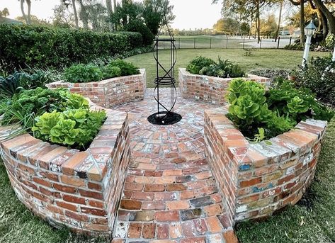 6 Beautiful Layouts for Raised Bed Gardens | Eartheasy Guides & Articles | Eartheasy Guides & Articles Brick Raised Garden Beds, Brick Raised Beds, Beautiful Raised Garden Beds, Brick Planter, Brick Garden, Potager Garden, Veg Garden, Brick Walls, Have Inspiration