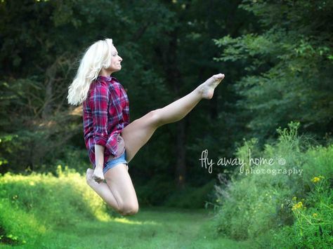 Irish Dance Photography, Amazing Dance Photography, Irish Dance Dresses, Quotes Dance, Roger Duvoisin, Dance Motivation, Photography Natural Light, Trip The Light Fantastic, Jean Giraud