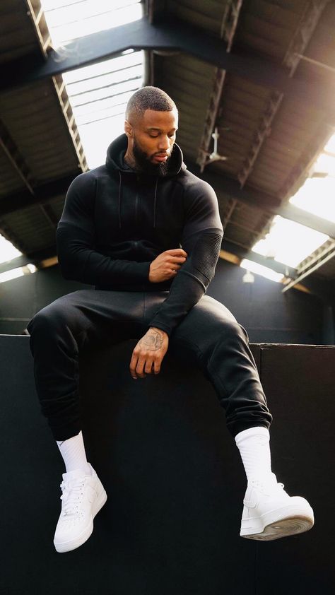 Gym Outfit Men Style, Men Gym Outfit, Men Anatomy, Mens Gym Outfits, Gymshark Athlete, Athletic Wear Outfits, Athleisure Inspiration, Gymshark Men, Fitness Guide