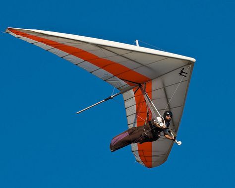 Hang Gliding 1 Hang Gliders, Hang Glider, Dangerous Sports, Brazil Carnival, Air Sports, Hang Gliding, Base Jumping, Birds In The Sky, Climbing Gear