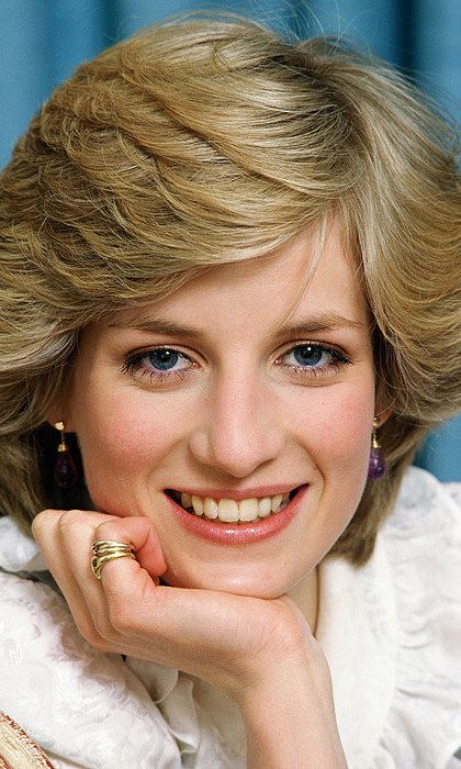 Diana Haircut, Camila Parker, Prinz George, Pictures Of Princesses, Princess Diana Fashion, Princess Diana Photos, Princess Diana Family, Princess Diana Pictures, Royal Beauty