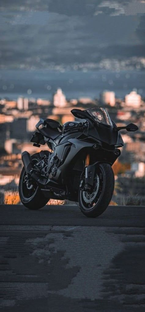 Bike Aesthetic, Motorcycle Aesthetic, Pretty Bike, Bikes And Cars, Yamaha R1, Sports Bikes Motorcycles, Black Motorcycle, Super Bikes, Cars And Bikes