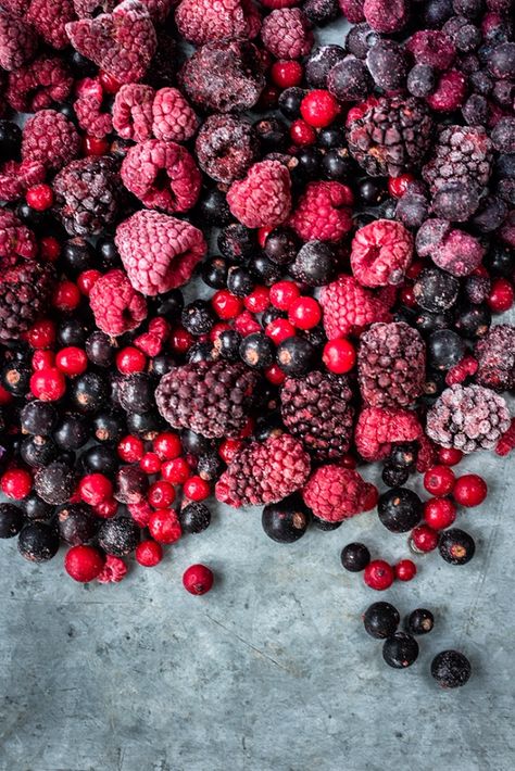 Mixed Berry Smoothie Bowl, Smoothie Berry, Smoothies Bowl, Berries Photography, Berry Smoothies, Berry Smoothie Bowl, Mixed Berry Smoothie, Best Fat Burning Foods, Recipes Delicious