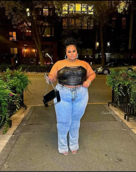 Bar Hopping Outfit Night, Bar Hopping Outfit, Plus Size Going Out Outfits, Plus Size Baddies, Plus Size Baddie, Plus Size Baddie Outfits, Bar Hopping, Curvy Barbie, Outfit Night