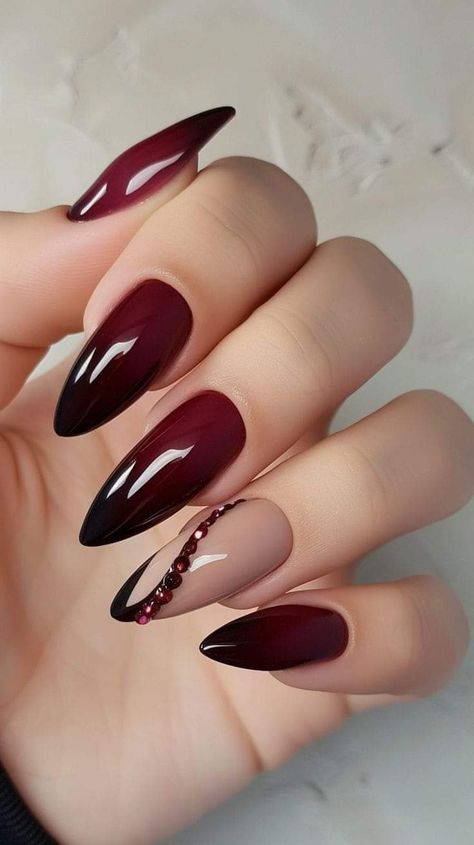 Unique Acrylic Nail Designs, Dark Color Nails, Dark Nail Art, Maroon Nails, Matte Nails Design, Almond Nails Designs, Burgundy Nails, Unique Acrylic Nails, Dark Nails