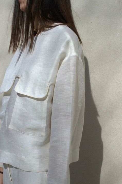 Clothing Details, Mode Inspo, White Shirts, Linen Top, Mode Inspiration, Style Outfits, White Fashion, Contemporary Fashion, Fashion Details