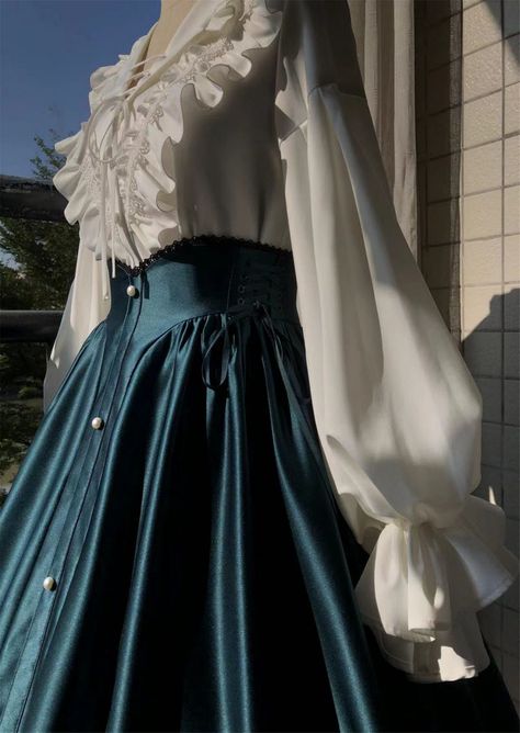 Blouse And Long Skirt Outfit, Long Skirt And Blouse Outfit, Dnd Vampire, Fictional Outfits, Thing Aesthetic, Fantasy Skirt, Purple Skirt Outfit, Victorian Era Dresses, Dark Green Blouse