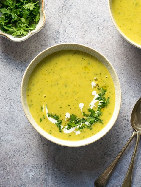 Marrow Soup, Curried Parsnip Soup, Vegan Moussaka, Cheese Scone Recipes, Con Carne Recipe, Moussaka Recipe, Squash Varieties, Freezable Meals, Thyme Recipes