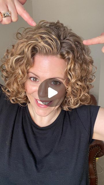 Check more at https://howcandothis.com/hairstyleideas/35179/ Tips To Style Curly Hair, Styling Medium Length Curly Hair, How To Put Curls In Your Hair, How To Put Curly Hair Up, Clipping Curly Hair For Volume, How To Style Front Curly Hair, How To Lift Roots Curly Hair, How To Put Up Short Curly Hair, How To Root Clip Curly Hair