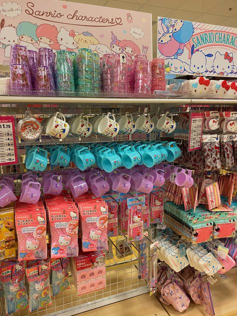 Daiso Store, Sanrio Merchandise, Sanrio Stuff, Baby Bingo, Back To School Shopping, School Shopping, Heart Eyes, School Stuff, Eye Candy