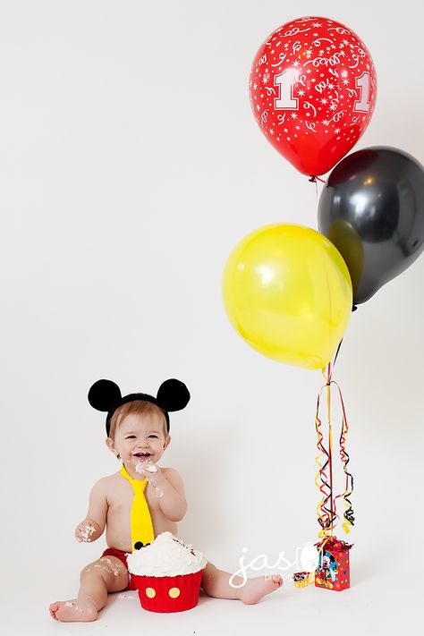 Baby Photography -- Cake Smash! Mickey Mouse Baby Birthday, Mickey Mouse Smash Cakes, Mickey Mouse Birthday Theme, Mickey Mouse Birthday Decorations, Mickey First Birthday, Mickey 1st Birthdays, Mickey Mouse Themed Birthday Party, Mickey Mouse Photos, Mickey Mouse First Birthday