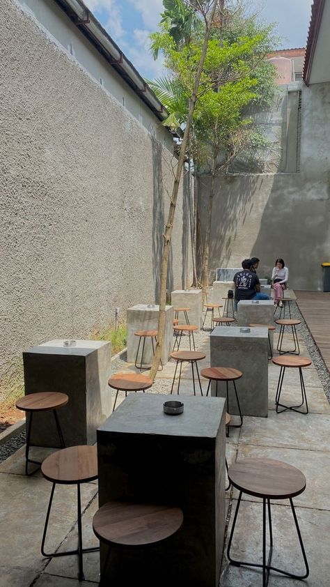 Coffee Cafe Interior, Shop Architecture, Coffee House Design, Industrial Cafe, Outdoor Restaurant Design, Cafe Seating, Coffee Shop Interior Design, Coffee Tree, Archi Design