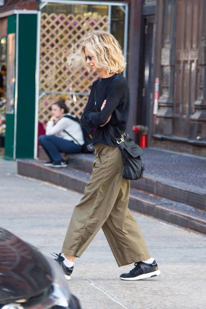 Meg Ryan Street Style, Meg Ryan Outfits, Meg Ryan Style, Colourful Trousers, 90’s Outfits, Meg Ryan, Advanced Style, June 15, Day 6