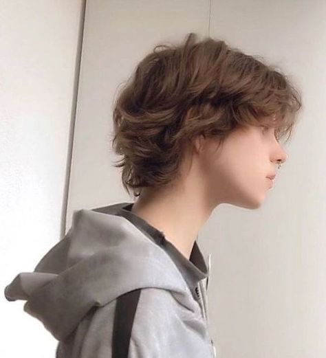 Non Binary Hair, Ftm Haircuts, Non Binary Haircuts, Androgynous Hair, Short Hair Tomboy, Short Grunge Hair, Really Short Hair, Hair Inspiration Short, Shot Hair Styles