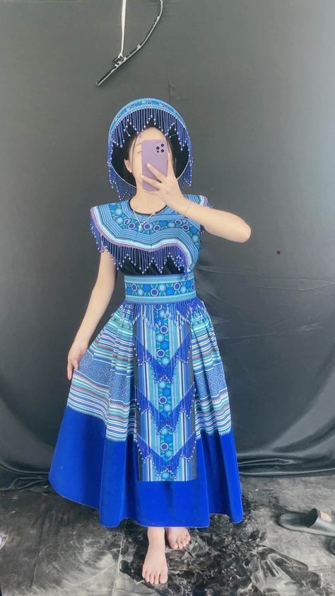 Hmong Chinese Outfits, Modern Hmong Outfits, Hmong Clothes Pattern, Hmong Clothes Traditional, Mayan Dress, Hmong Inspired Clothing, Hmong Dress, White Hmong Clothes, Hmong Outfit