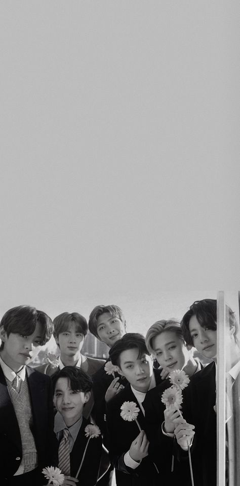 Bts Wallpaper Black And White, Minimal Pictures, Bts Group Photo Wallpaper, Monochrome Wallpaper, Wallpaper Black And White, Bts Maknae Line, Bts Group Photos, Wallpaper Black, Music Wallpaper