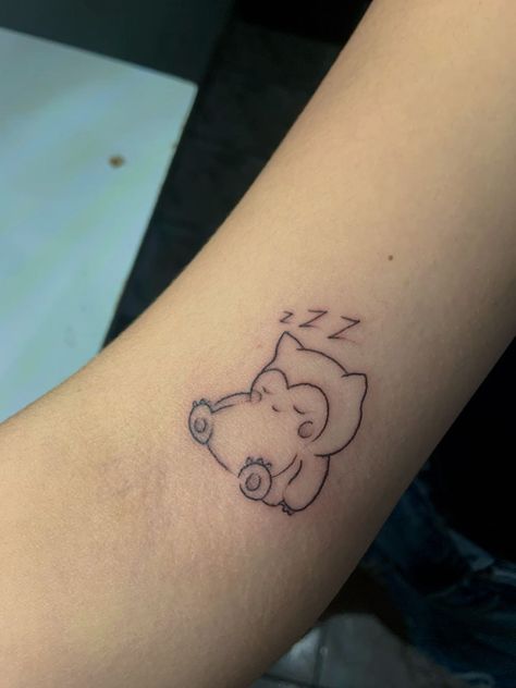 Cute Snorlax Tattoo, Pokemon Tiny Tattoo, Small Snorlax Tattoo, Cute Small Pokemon Tattoo, Small Geek Tattoos, Dainty Pokemon Tattoo, Small Nerd Tattoos, Mini Pokemon Tattoo, Snorlax Tattoo Ideas