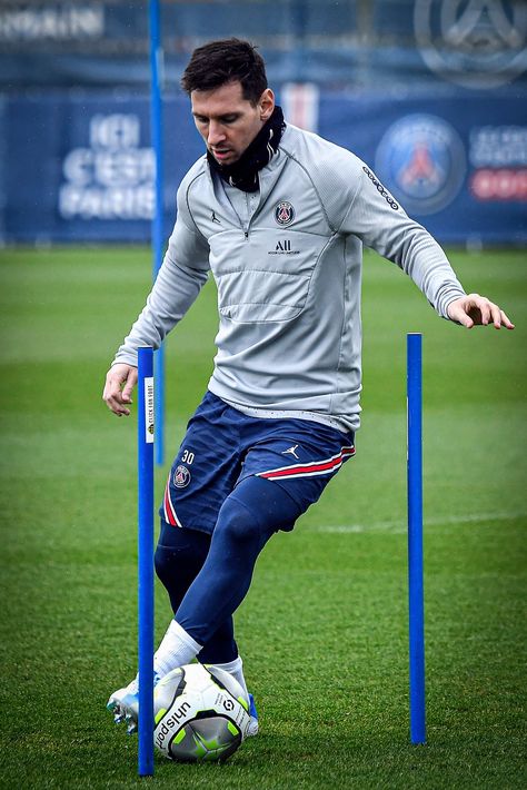 Leo Messi training PSG Messi Training, Ultra Wallpaper, Messi Psg, Lio Messi, Lionel Andrés Messi, Messi 10, Leo Messi, Lionel Messi, Ronaldo