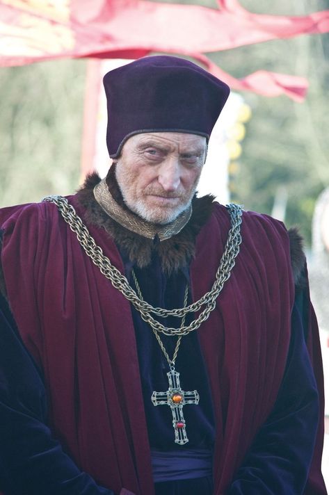 Paul Giamatti, Charles Dance, Medieval Clothes, Wars Of The Roses, People Clothes, Don Juan, Medieval Armor, Medieval Clothing, Black Families