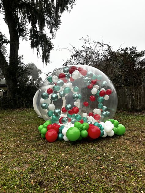 We loved this Christmas themed Bubble House! All of our rentals can be customized to fit your party's theme. Ready to get started? Book on our website! Christmas Bounce House, Bubble House, Balloon Ideas, Bounce House, Grinch Christmas, Christmas Theme, Birthday Theme, Grinch, Christmas Themes