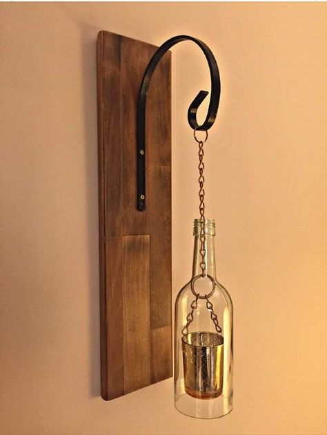 Plastic Cup Crafts, Bottle Lantern, Display Ladder, Wine Bottle Lanterns, Brown Glass Bottles, Wood Jewelry Display, Diy Tea, Old Glass Bottles, Diy Light Fixtures