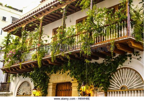 spanish colonial house. cartagena de indias,colombia's caribbean zone - Stock Image Carribean House, Kerala Traditional House, Mexican Hacienda, Butterfly House, Casas Coloniales, Dr House, Colonial Architecture, Spanish House, Spanish Colonial