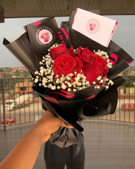 Order all your fresh flowers from us today 🌹🌹 We do delivery 🚚 We accept pick up Please book us Call 📞 0256358064 WhatsApp 📱0539151221 #flowers #flowerpower #flowergift #flowerlovers #flowerarrangement #roses #rosebouquet #roselover #rosebouquet #roses🌹 #rosegift Cut Flower Bouquet, Rose Gift, Rose Bouquet, Cut Flowers, Flower Gift, Fresh Flowers, Flower Power, Flowers Bouquet, Florist