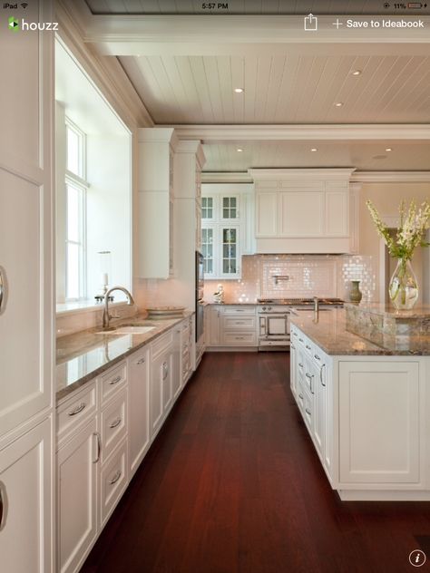 White kitchen. Tropical Kitchen Design, Mahogany Flooring, Cherry Wood Floors, Tropical Kitchen, Dark Wood Kitchens, Kitchen Design Pictures, Classic White Kitchen, Wood Floor Kitchen, White Floor