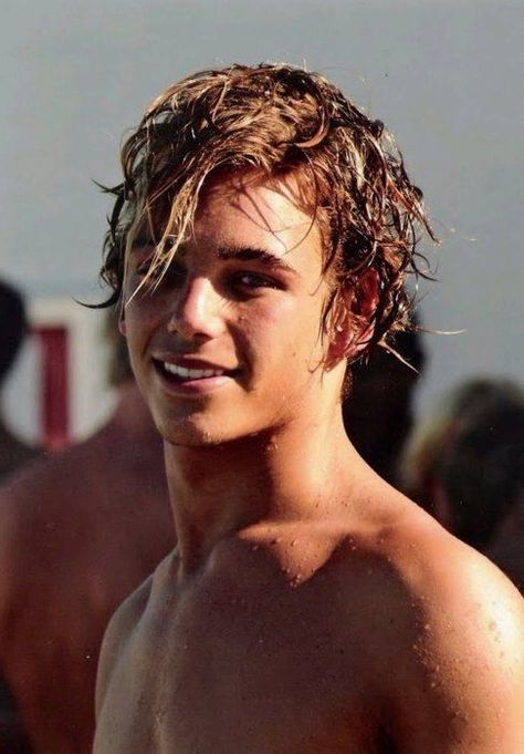 Hot Surfers, Surf Boys, Surfer Guys, Cute Blonde Guys, Brenton Thwaites, Surfer Boys, Surfer Boy, Surfer Dude, Cute Blonde